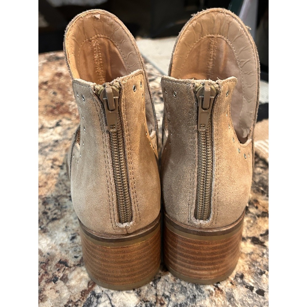Chelsea & Violet CV-KERRI Beige Leather Ankle Bootie Studded Zip Almond 8 - Picture 3 of 6